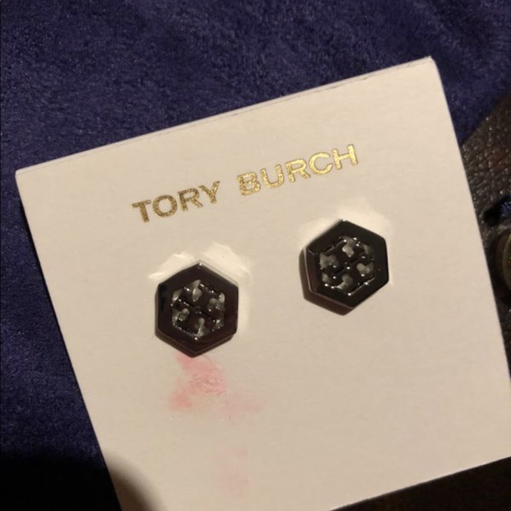 NEW TORY BURCH SILVER EARRINGS HEX LOGO - Picture 4 of 4